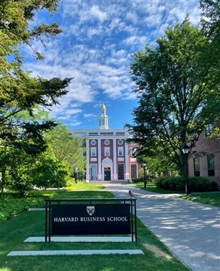 美國留學|美政府拿哈佛開刀，哈佛大學被迫放棄國際學生……