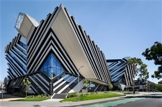 澳大利亞留學|澳大利亞伍倫貢大學(UOW)：世界前1%名校，高額獎學金+實習就業(yè)全支持！