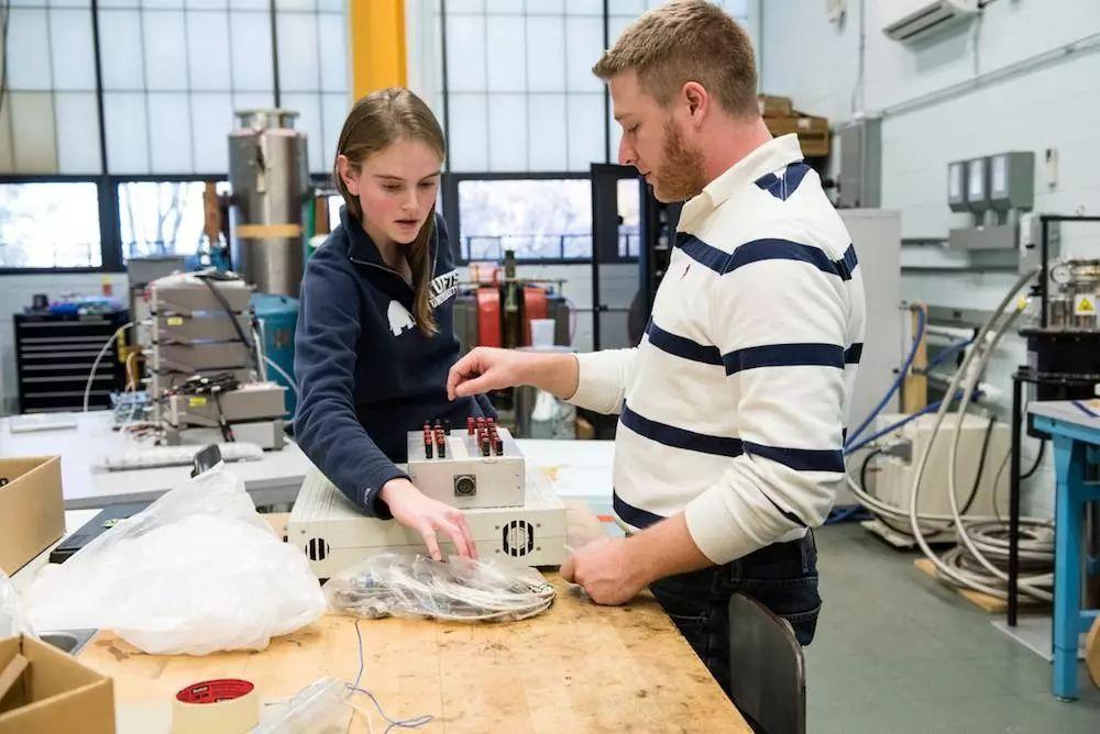 怎樣才能申請美國杰出人才移民？